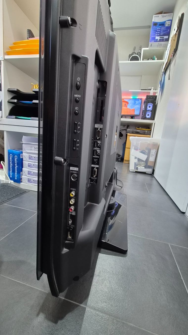 Sharp Televisori: TV Sharp AQUOS 46'' – Usato da Chatel-St-Denis venduto da Teck7 2