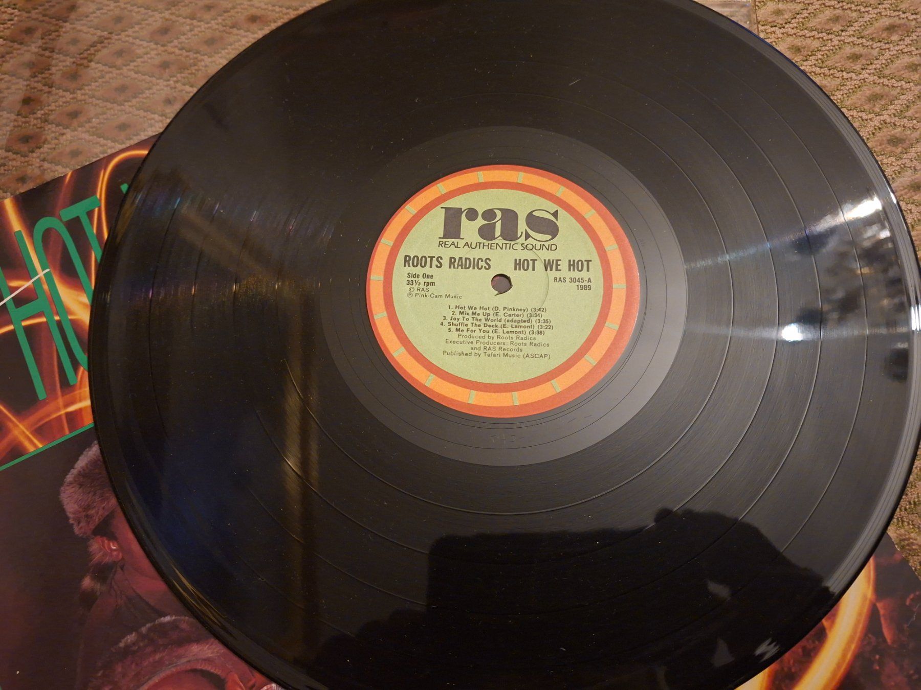 Schallplatten: Reggae LP - Roots Radics - Hot we Hot! – Gebraucht aus Bernex von Wannabehasbeen01 5