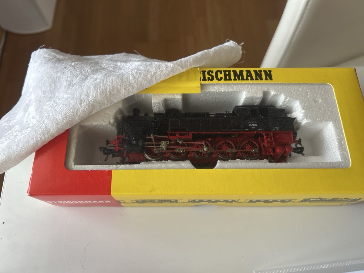 Modelleisenbahnen: Dampflokomotive – Gebraucht aus Bözen von Viloujack