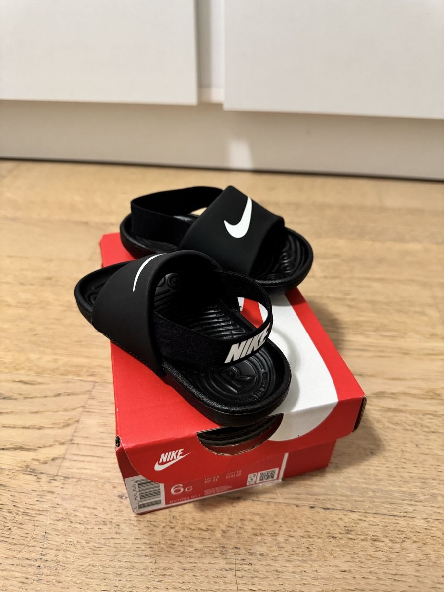Nike Scarpe per ragazzi: Sandalen Kinder Nike Gr. 22 – Nuovo (secondo la descrizione) da Bottmingen venduto da Giamonda88 1
