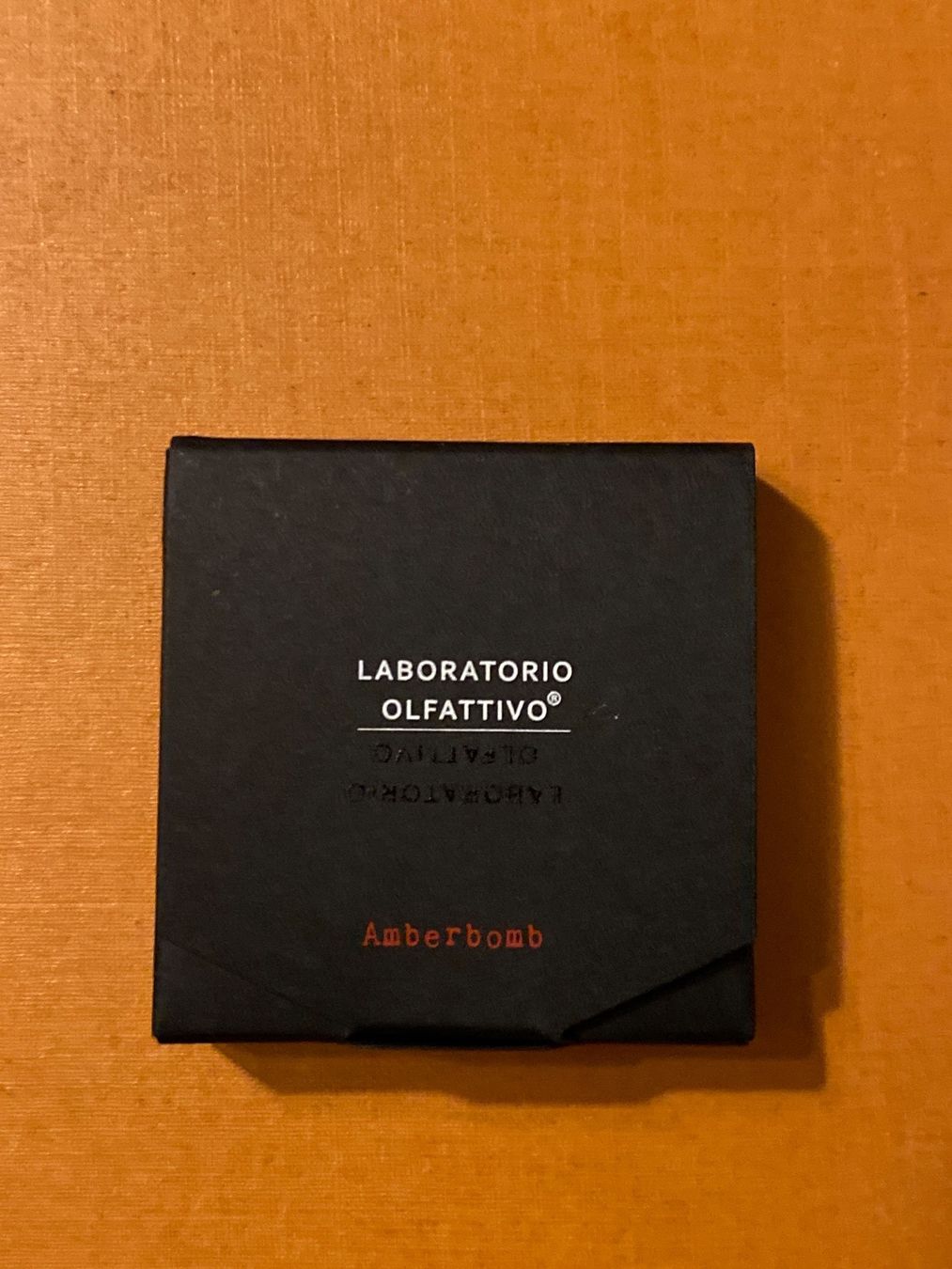 Profumi & Eau de Toilette: 2 ml Laboratorio Olfattivo Amberbomb  Probe – Nuovo e nell'imballaggio originale da Sonnental venduto da Lothy90