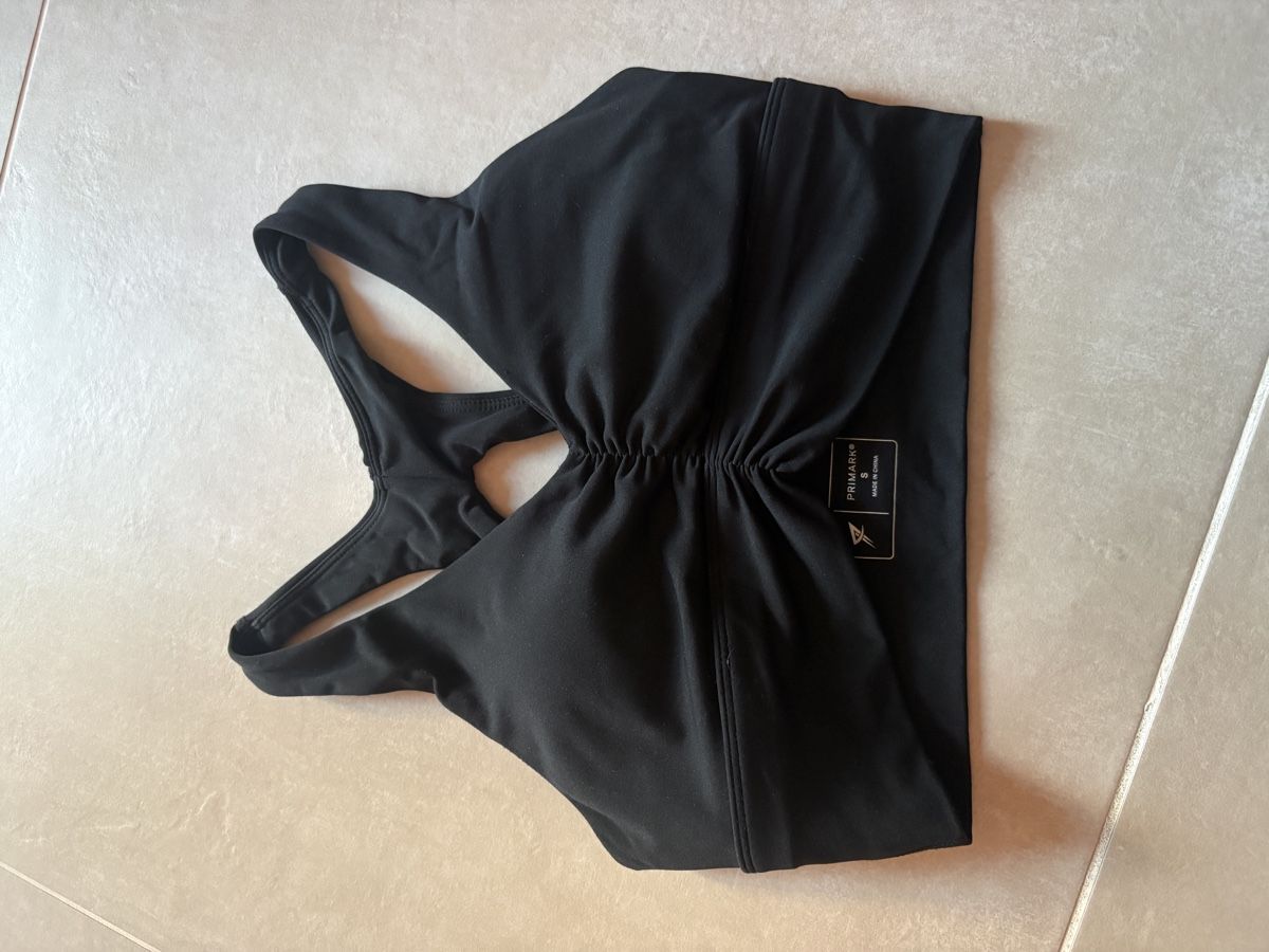 Primark Tops: Sport Bh in Schwarz Größe S – Neu (gemäss Beschreibung) aus Aarwangen von emelie.1101