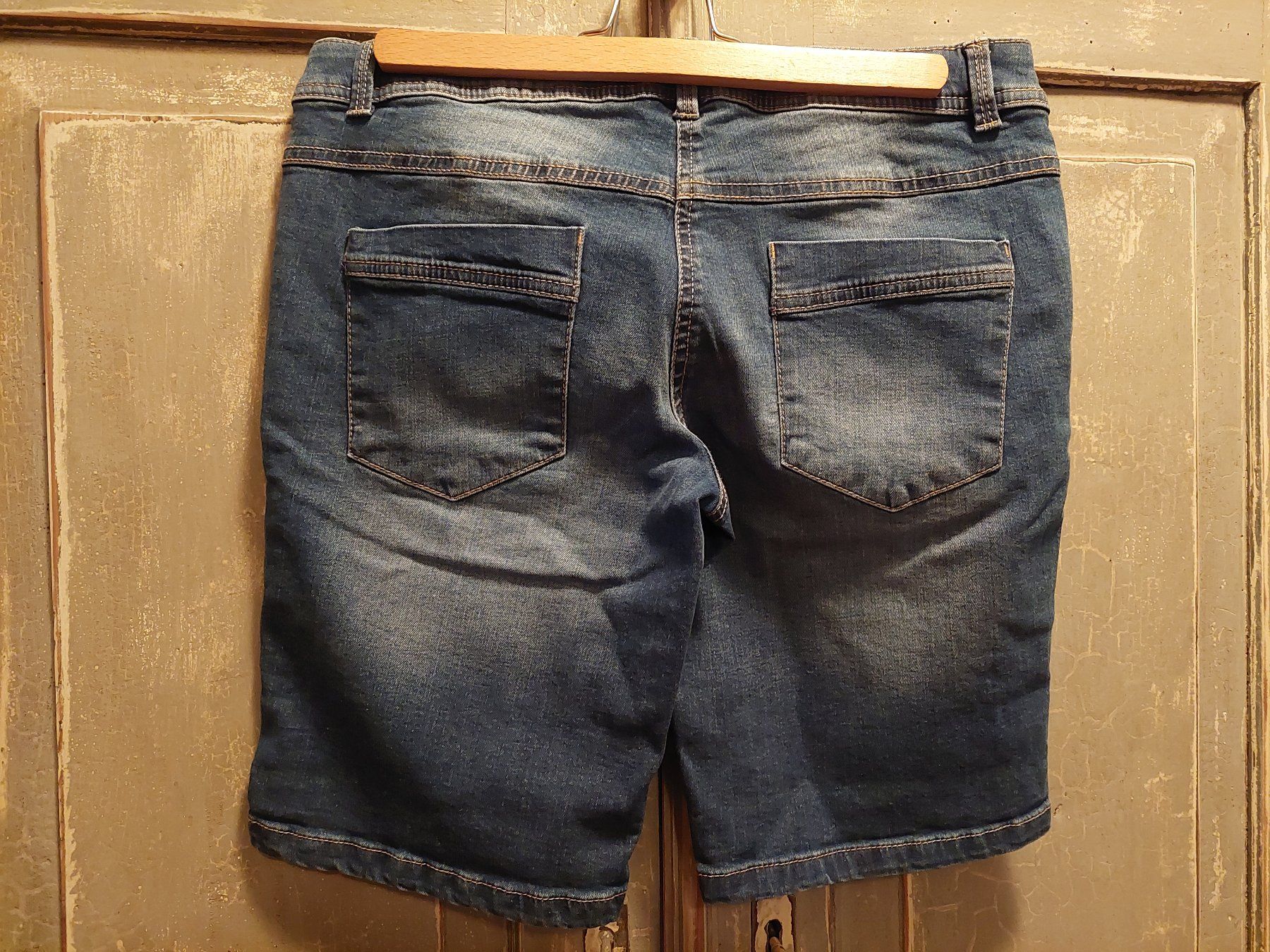 Tom Tailor Pantaloni: Tom Taylor . Bermuda Jeans - 170/L-XL – Nuovo (secondo la descrizione) da Besenbüren venduto da piculo 1