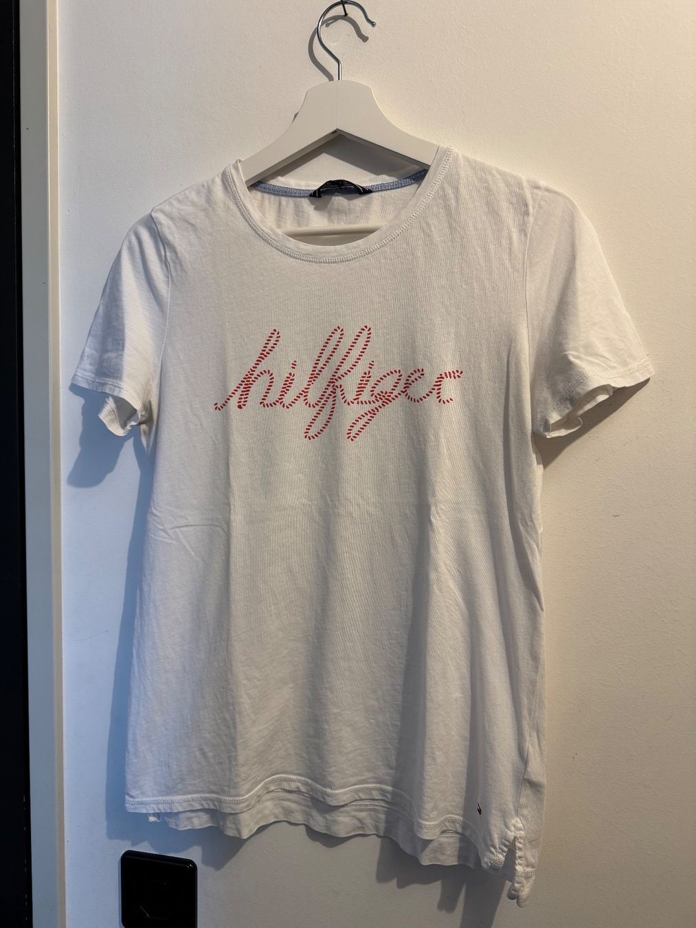 Tommy Hilfiger T-shirt: Tommy Hilfiger Shirt – Usato da Arbon venduto da kikiriri