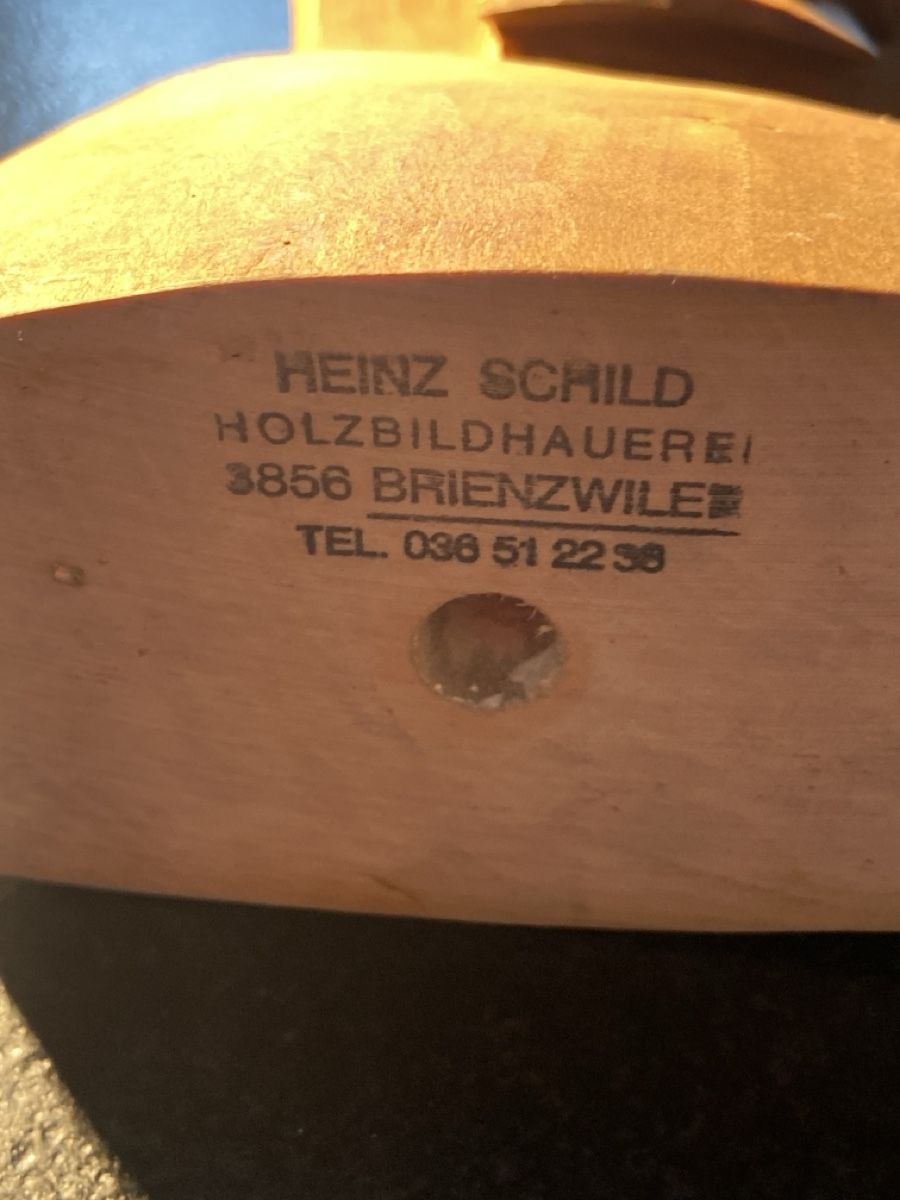 Statuette: Handgeschnitzte Eule vom Brienzer Holzbildhauer Schild! – Usato da Brienz BE venduto da hey_z9vg 2