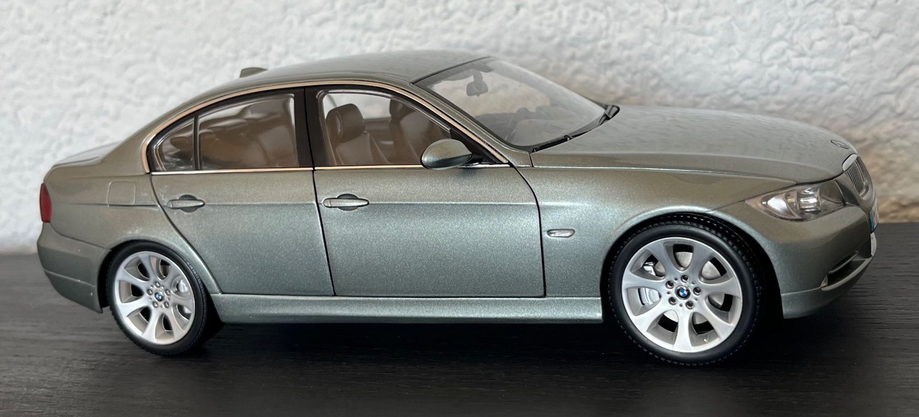 Kyosho Modellini d'auto: KYOSHO BMW 330i e90 1:18 – Usato da St-Cergue venduto da ncu_t267 3