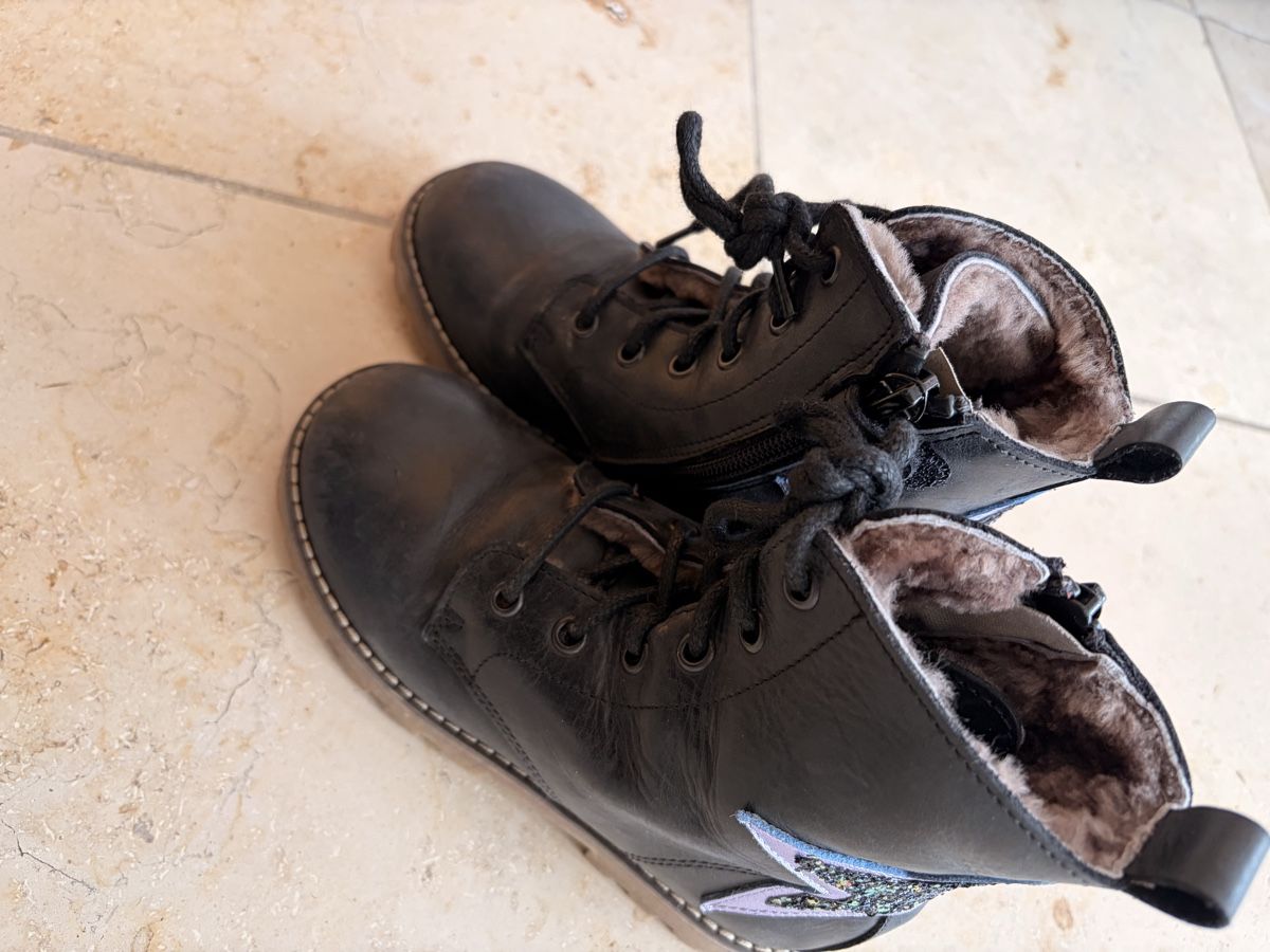 Scarpe per ragazze: Winterschuhe Grösse 29 – Usato da Basel venduto da RausindieNatur 3