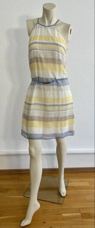 Hugo Boss gestreiftes Kleid mit Gürtel, 100 % Seide, Gr. 36