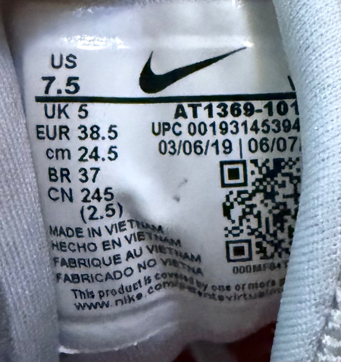 Nike Damenschuhe: Nike Womens Legend React 2 Running Sneakers – Gebraucht aus Opfikon von Luis144 6