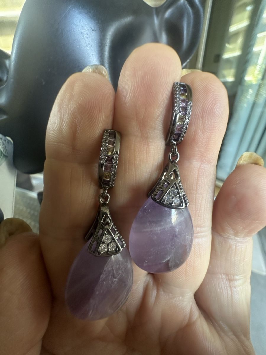 Ohrringe & -stecker: Ohrringe mit Amethyst Handarbeit  – Neu und originalverpackt aus Kriens von Hortensie6 3