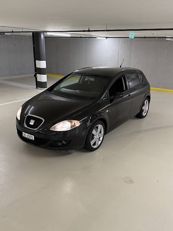 Seat Automobili: Seat Leon 2.0FSI, Frisch Mfk – Usato da Neuhausen venduto da lir_2nnh
