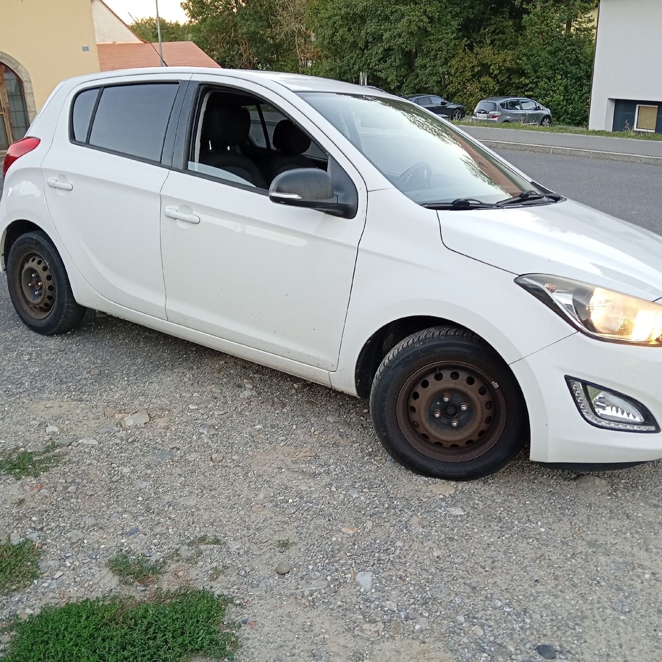 Autos: HYUNDAI i20 1.2 – Gebraucht aus Bern von exp_hm5r 1