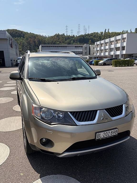 Automobili: Mitsubishi Outlander 2.4 – Usato da Birsfelden venduto da sev_yfh8