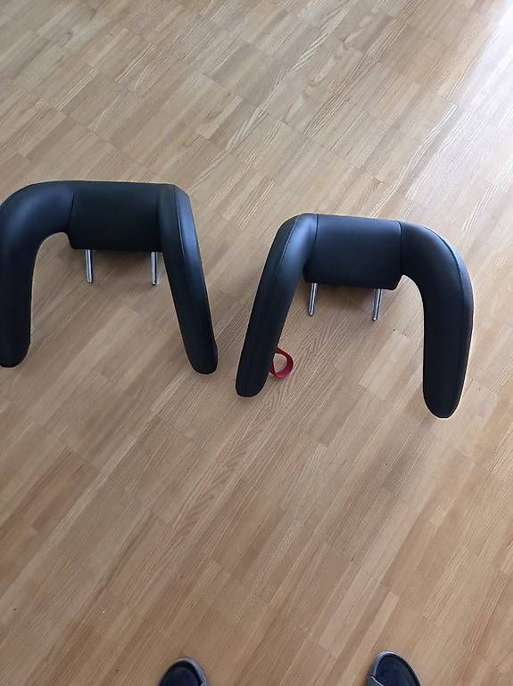 Volkswagen Tutti pezzi di ricambio auto: 2x Kinder Kopfstützen VW/Seat – Usato da Spreitenbach venduto da Brm4 2