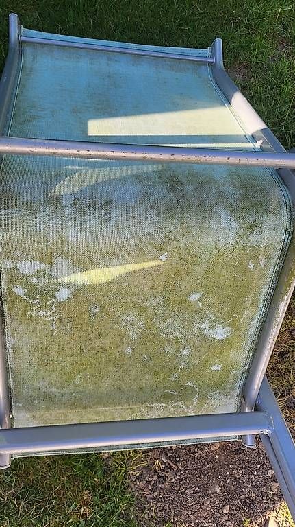 Set di tavolo e panche: 1 Gartentisch und 4 Gartenstühle – Usato da Langendorf venduto da RE17 2