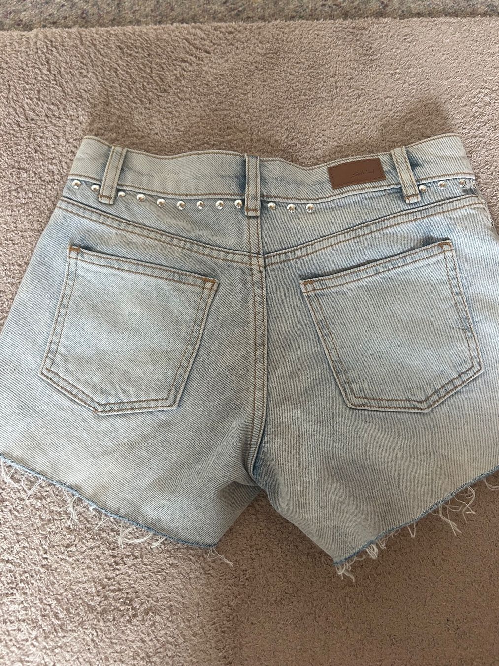 Jeans: Subdued Shorts – Usato da Frauenfeld venduto da hannamaria29 1