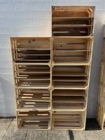 9 Holzkisten mit Regalböden