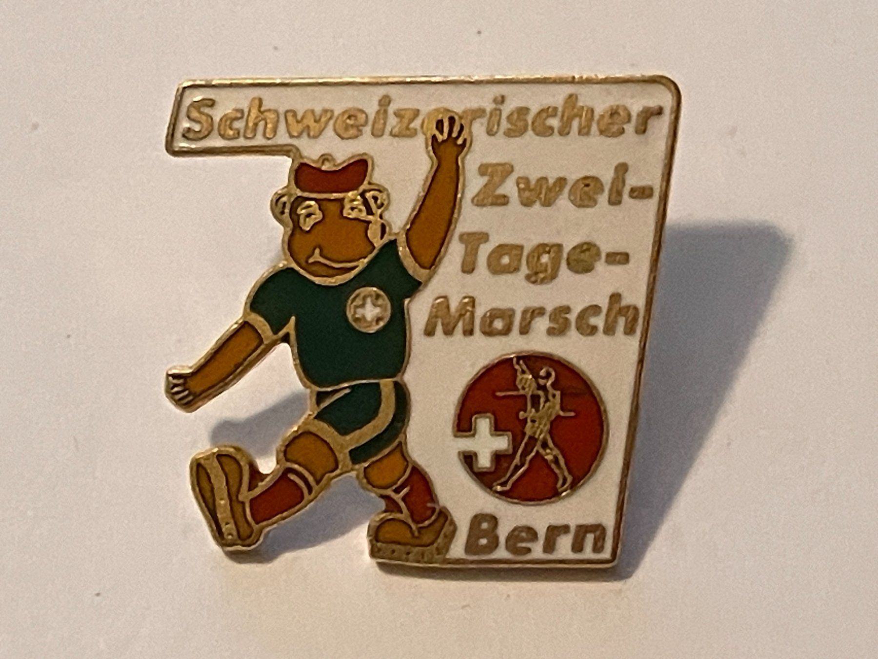 Placchette & Badge: 1 Pin Schweizerischer Zwei Tages Marsch Bern – Usato da Basel venduto da djwwpp