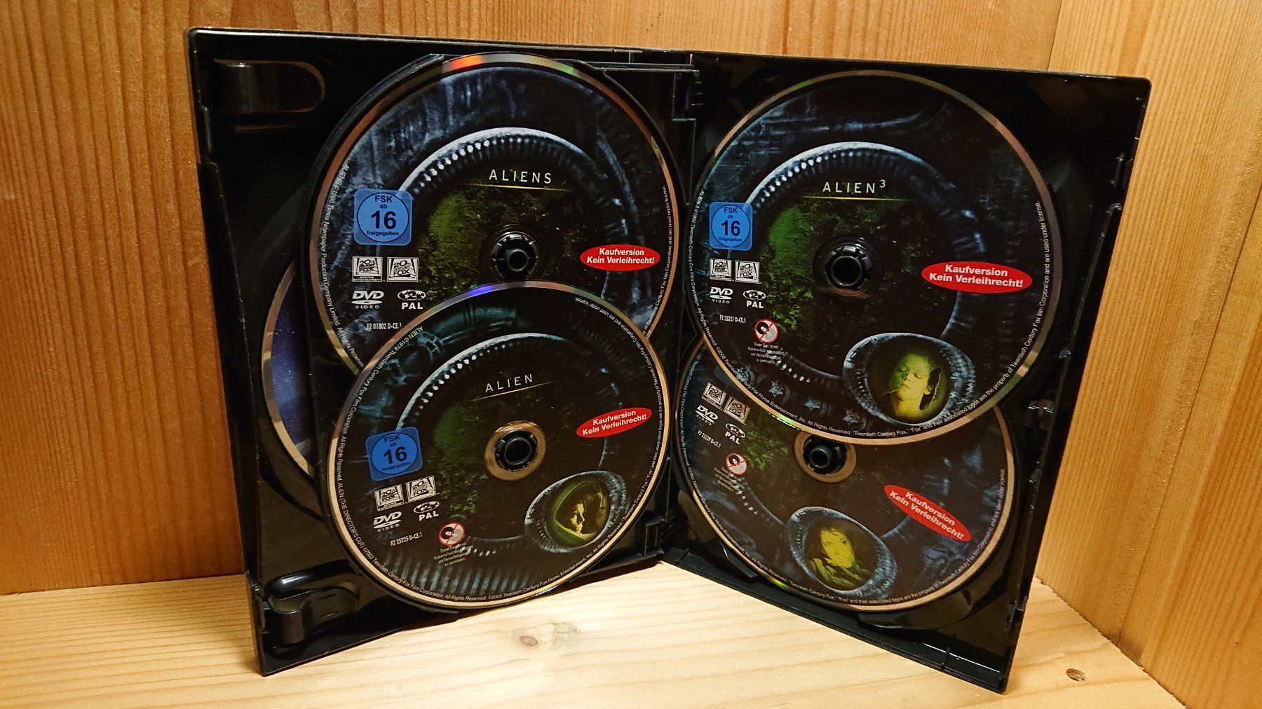 Alle DVDs: PROMETHEUS TO ALIEN EVOLUTION auf 5 Disc's in einer DVD Box – Gebraucht aus Wilderswil von Exebub 4