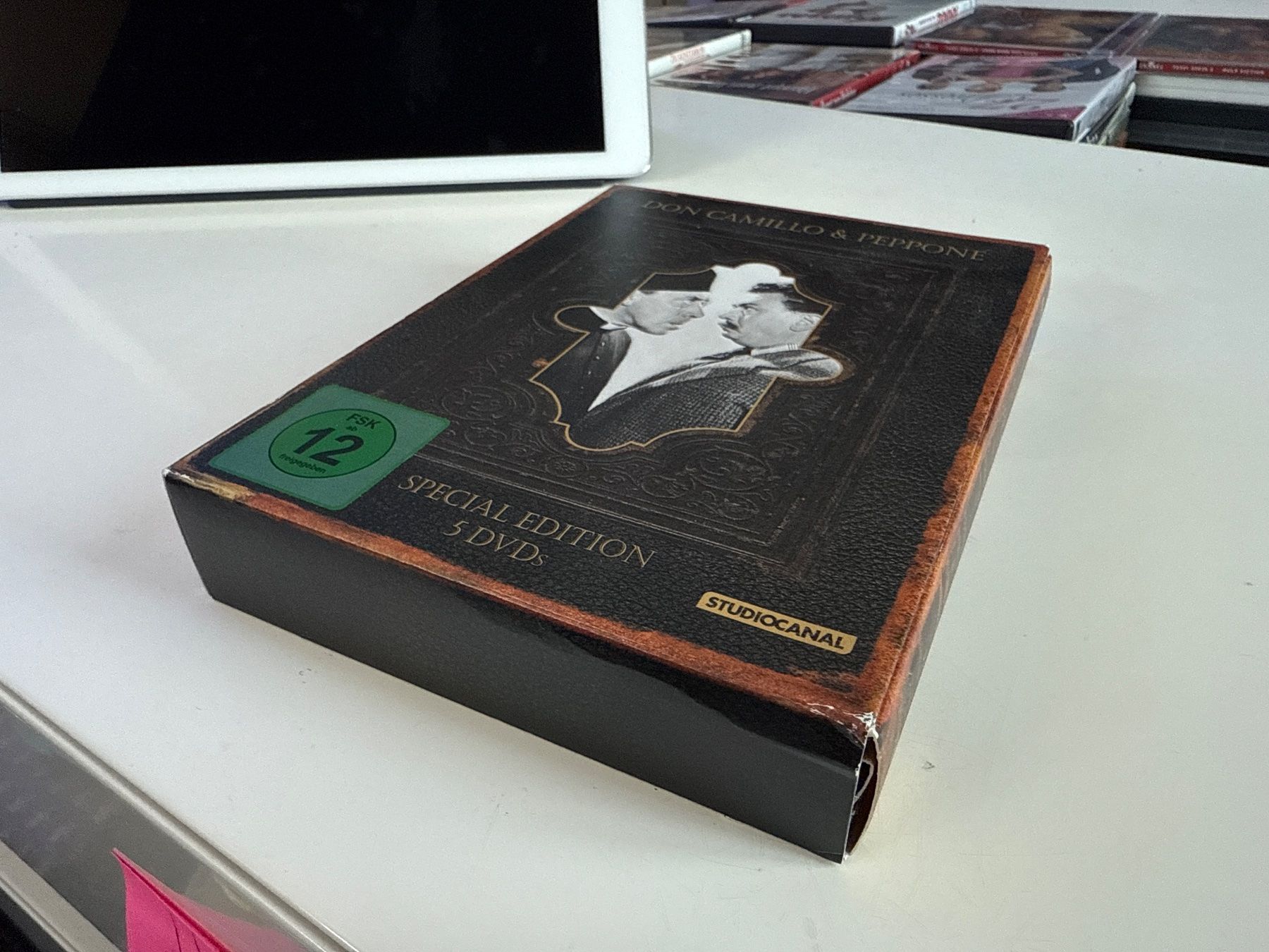Tutti i DVDs: Don Camillo & Peppone DVD-Box Special Edition Vergriffen – Usato da Allschwil venduto da meeresperle 2