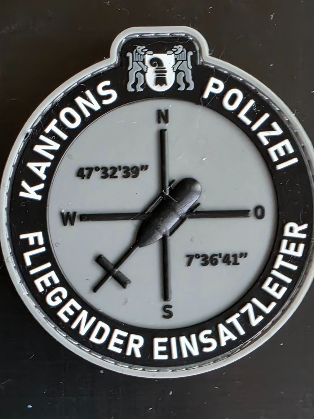 Swiss Plaquettes & Badges: Kantonal Polizei Basel Heli Support neu mit Klett – Neuf (Voir description) à Nyon par freetoys08