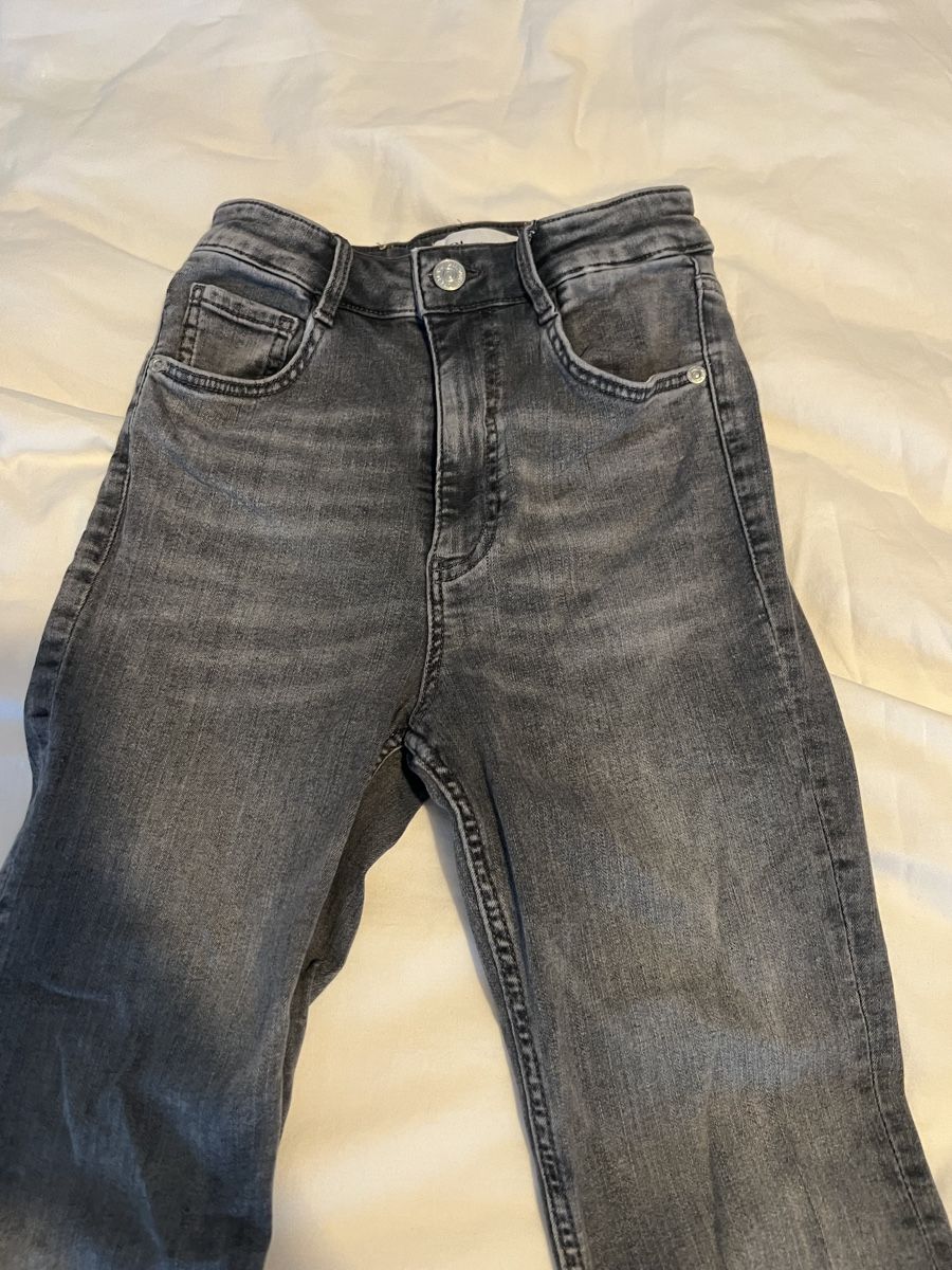 Zara Jeans: Jeans – Usato da Zürich venduto da tyr_5j6q 4