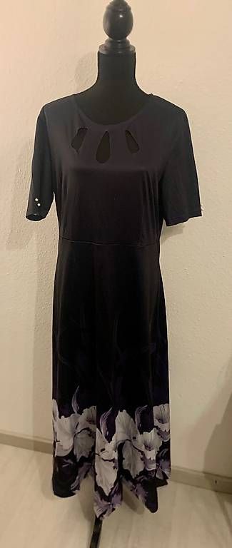 Kleider: Damen Kleider Grösse L/XL – Gebraucht aus Trimbach von D-EM