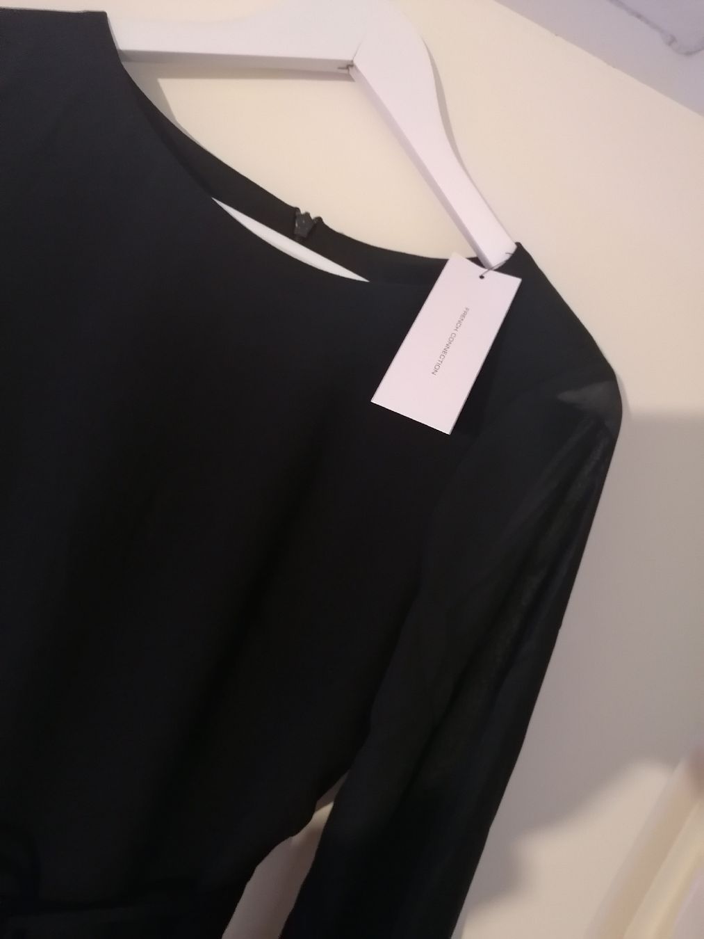French Connection Kleider: Kleid French connection neu – Neu und originalverpackt aus Sempach von .1SecondBrands. 1