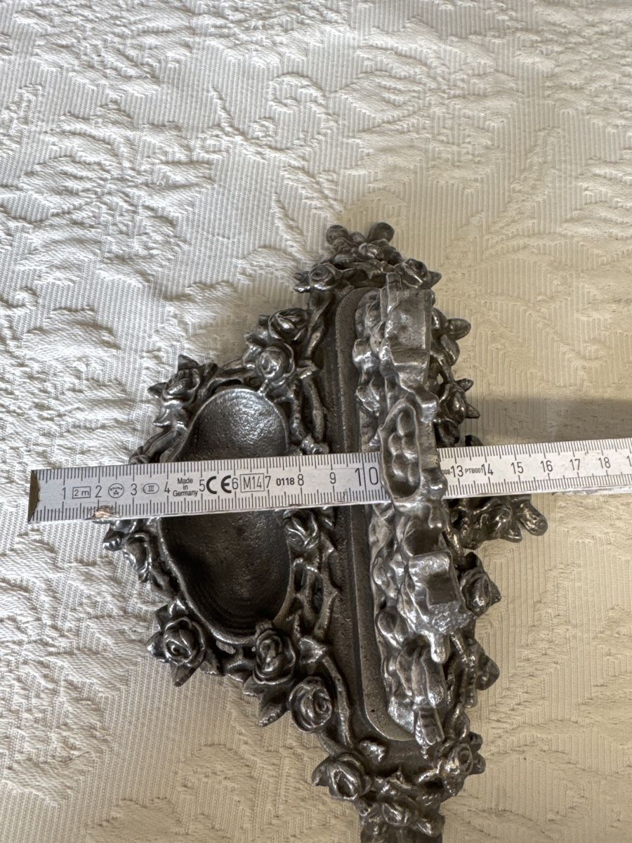Tutte le decorazioni: Antiker Schmuck oder Krimskramsablage  Rosen-und Herzform – Usato da Gams venduto da ver_n7n9 5