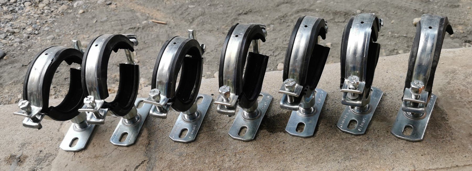 Tubi & Tubi flessibili: 20 Meter 95 mm Drainage Rohr mit Rohrschellen – Usato da Bremgarten b. Bern venduto da Vittorio0 1