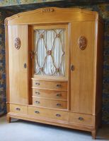 Antiker Kleiderschrank