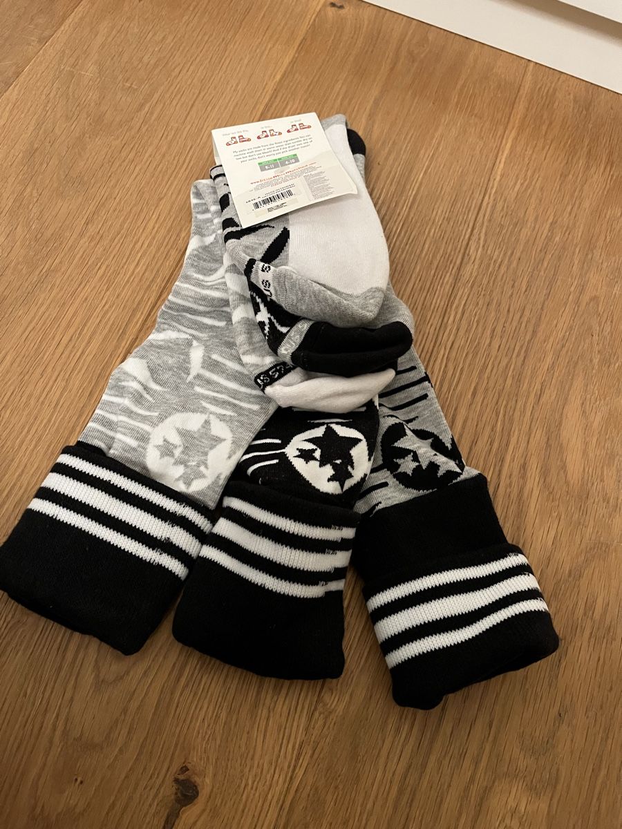 Chaussettes: Trio de Chaussettes grises – Neuf avec emballage d'origine à St. Prex par Nikolletta 1