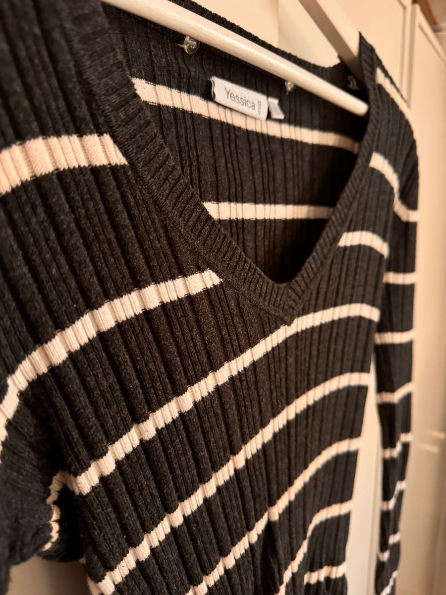 C&A Maglioni & Felpe: Schwarz-weiss gestreifter Pulli S C&A – Nuovo (secondo la descrizione) da Richterswil venduto da Manu55555 2