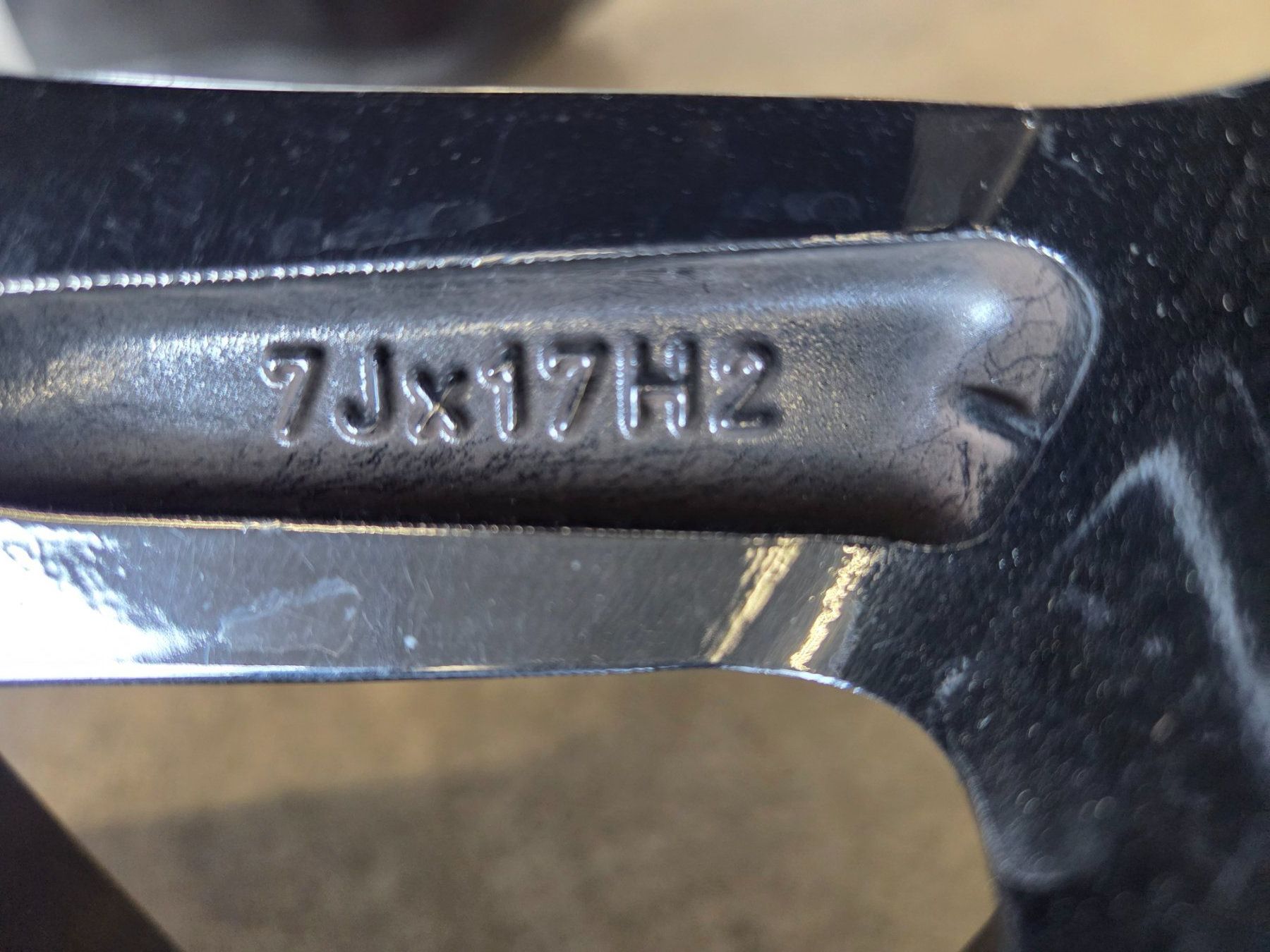 Gamaparts Pneus & Kompletträder: 4 Winterräder Gamaparts 215 65 17 – Gebraucht aus Cham von AMAG_RETAIL_ZUG 3