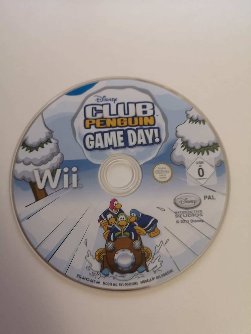 Nintendo Giochi: Club Penguin Game Day (Wii) – Usato da Herisau venduto da Seyashop1