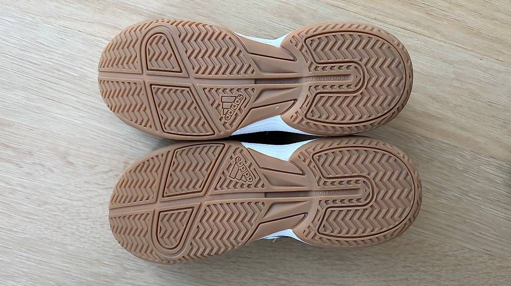 Adidas Scarpe da uomo: Turnschuhe Adidas Gr. 38 2/3 – Usato da Zürich venduto da nop4 2