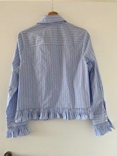 Blusen: OUI wunderbare Bluse mit raffinierten Details – Gebraucht aus Schenkon von Ferienstern 1