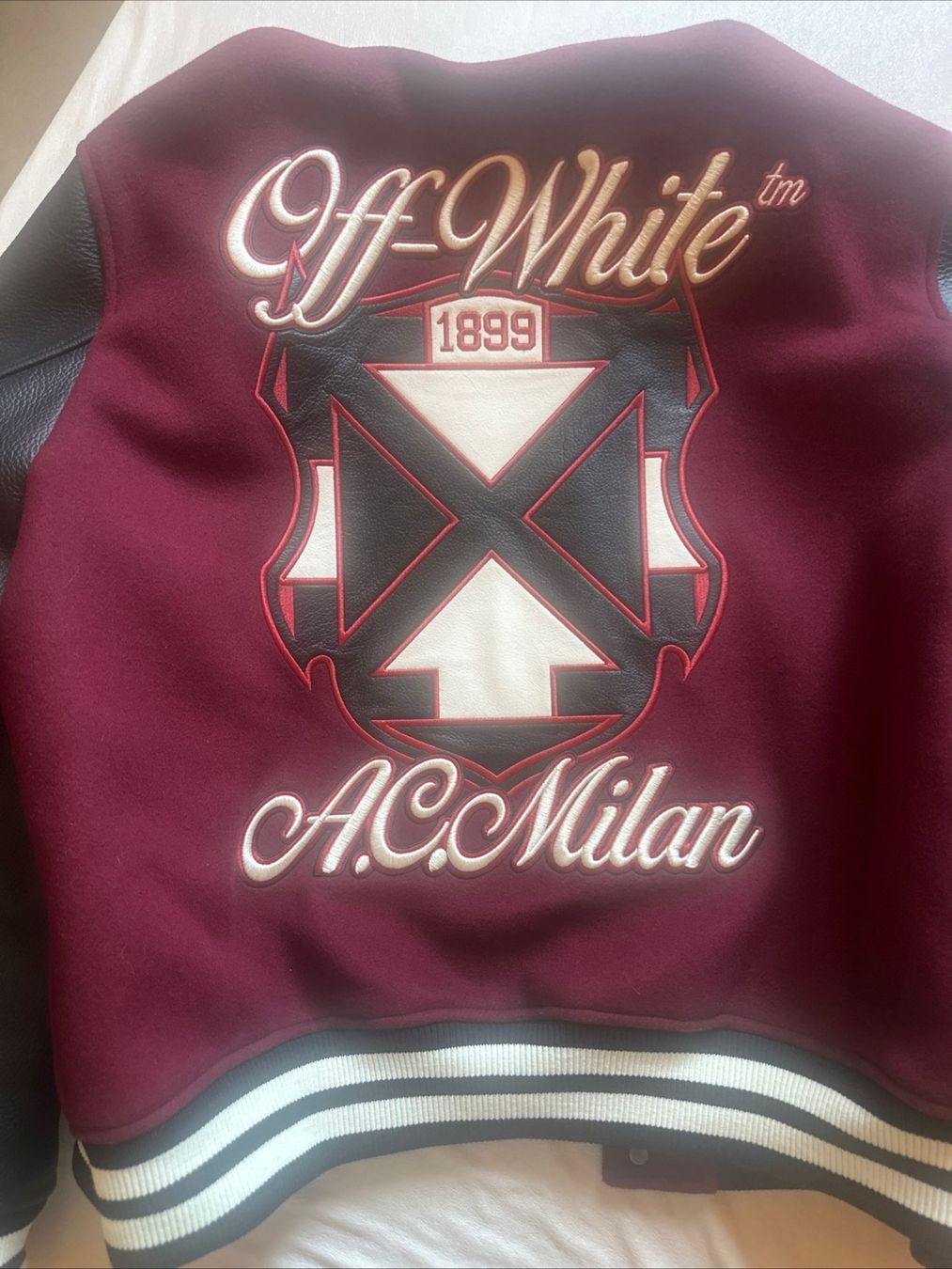 Giacche: Bomber Off White x AC Milan – Nuovo (secondo la descrizione) da Massagno venduto da cha_gkq7 1
