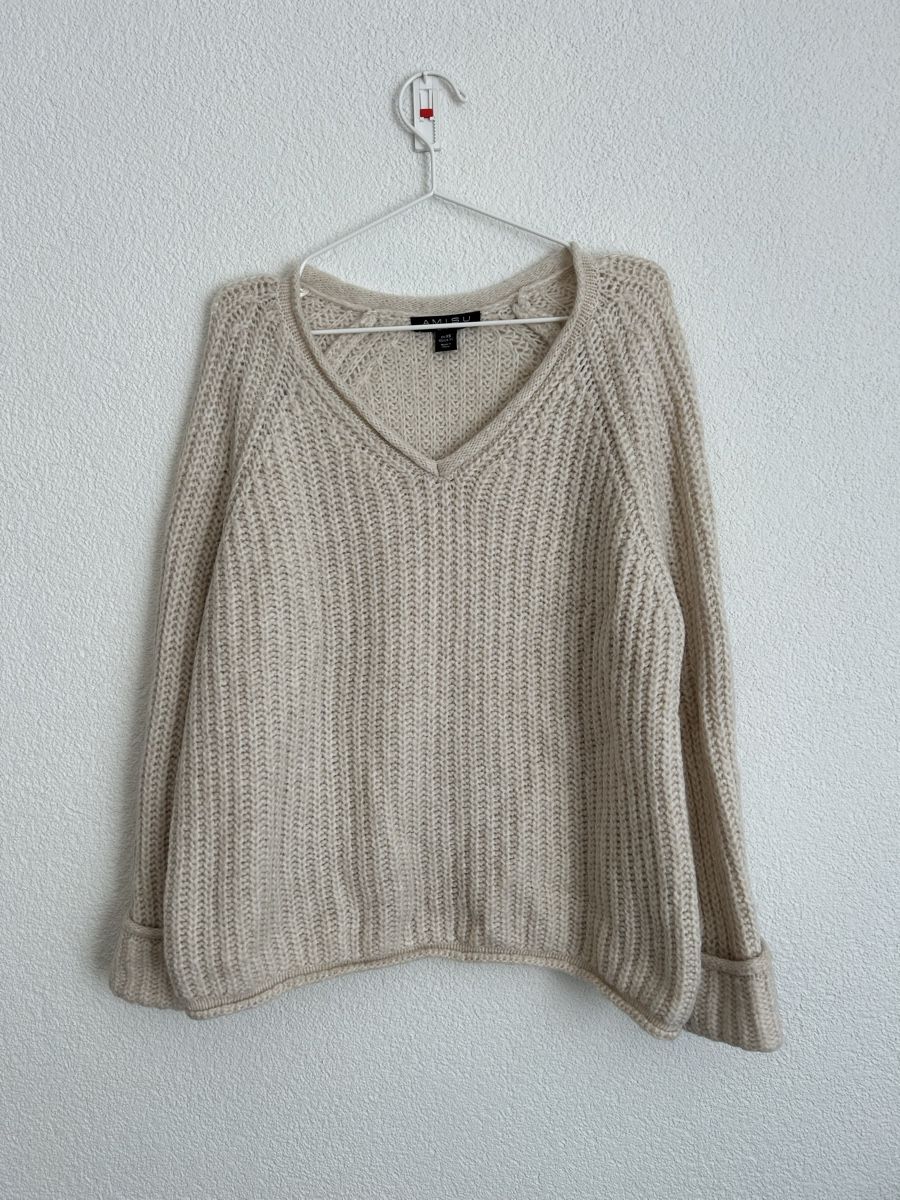 Pullover & Sweatshirts: Damen Pullover Amisu beige V-Ausschnitt  – Gebraucht aus Chur von faja7000