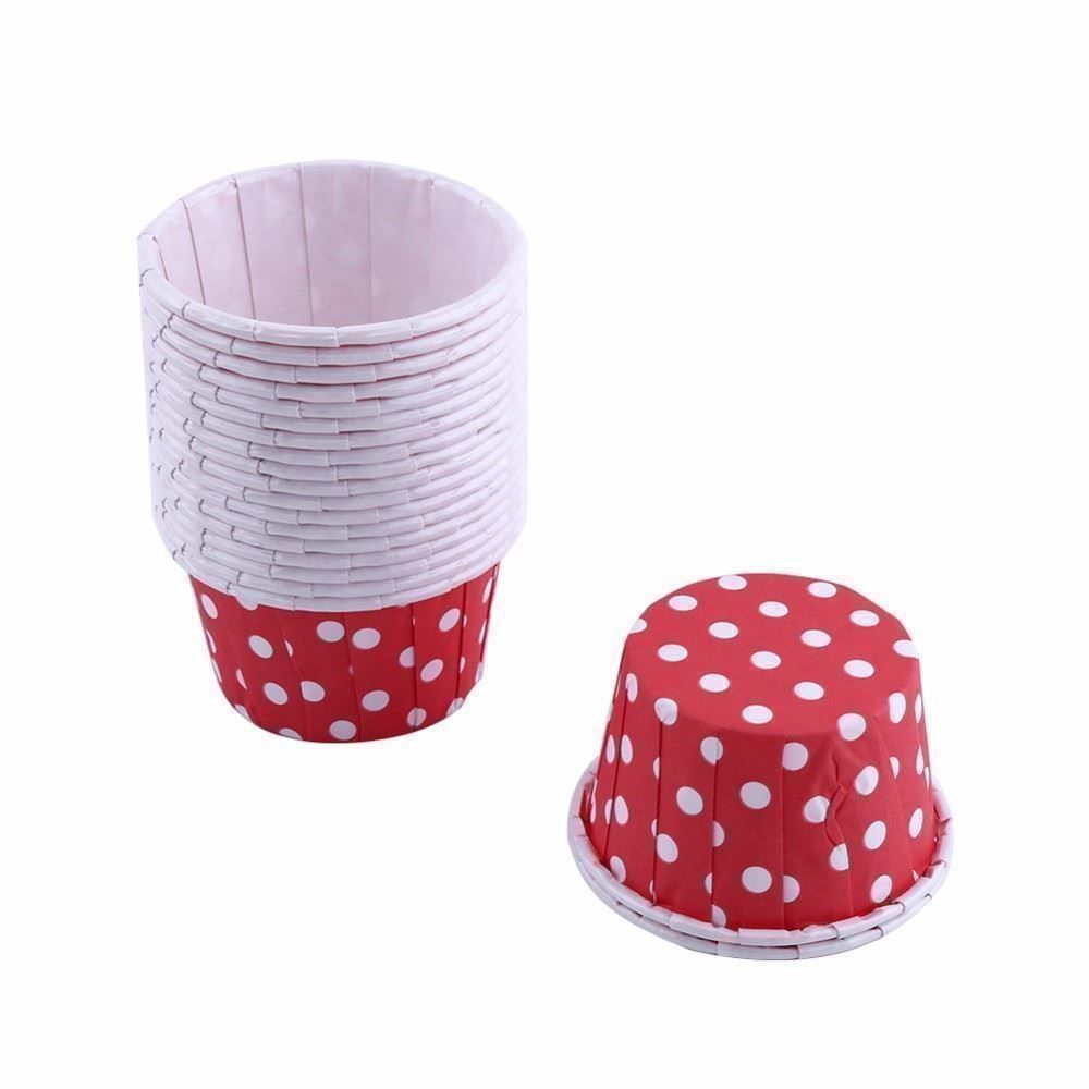 Teglie da forno: NEUE Cupcake-Form rot-weiss Polka dots - 80760 – Nuovo (secondo la descrizione) da Küssnacht am Rigi venduto da Dot.Your.Life 2