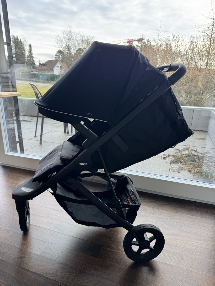 Thule Kinderwagen: THULE Spring schwarz – Gebraucht aus Küsnacht ZH von BSH1983 5