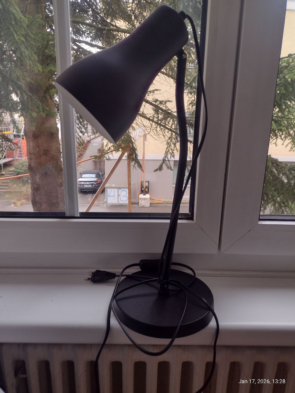 Ikea Lampade: black metal Ikea desk lamp – Usato da Zürich venduto da TrainLine 1