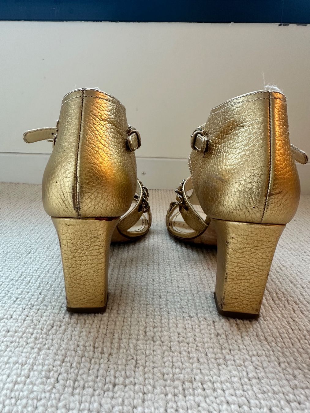 Chanel Scarpe da donna: Sandales Chanel dorées, s.36 – Usato da Genève venduto da bisounours23 2