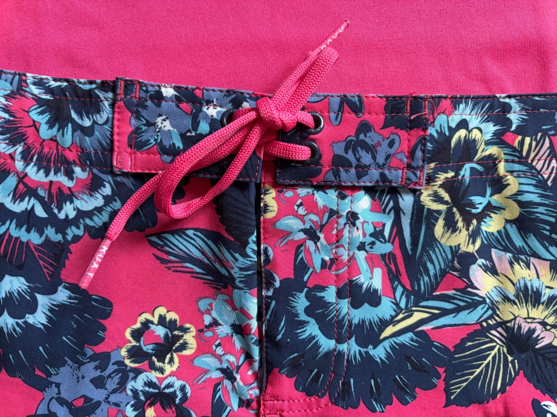 Roxy Badekleider & Bikinis: Badeshirt und Shorts ROXY Gr.XL – Neu (gemäss Beschreibung) aus Wangen ZH von Mahmood11 2