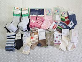 NEU! 19 Paar Socken für Babys 7-24 Monate
