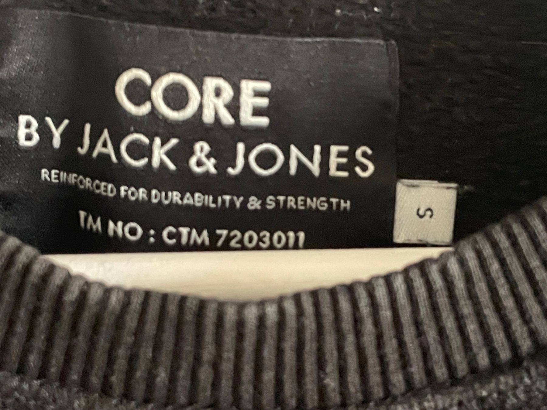 Jack & Jones Pullover & Sweatshirts: JACK & JONES PULLOVER - SCHWARZ - GRÖSSE S - (AL) – Gebraucht aus Buchs AG von fischli610 3