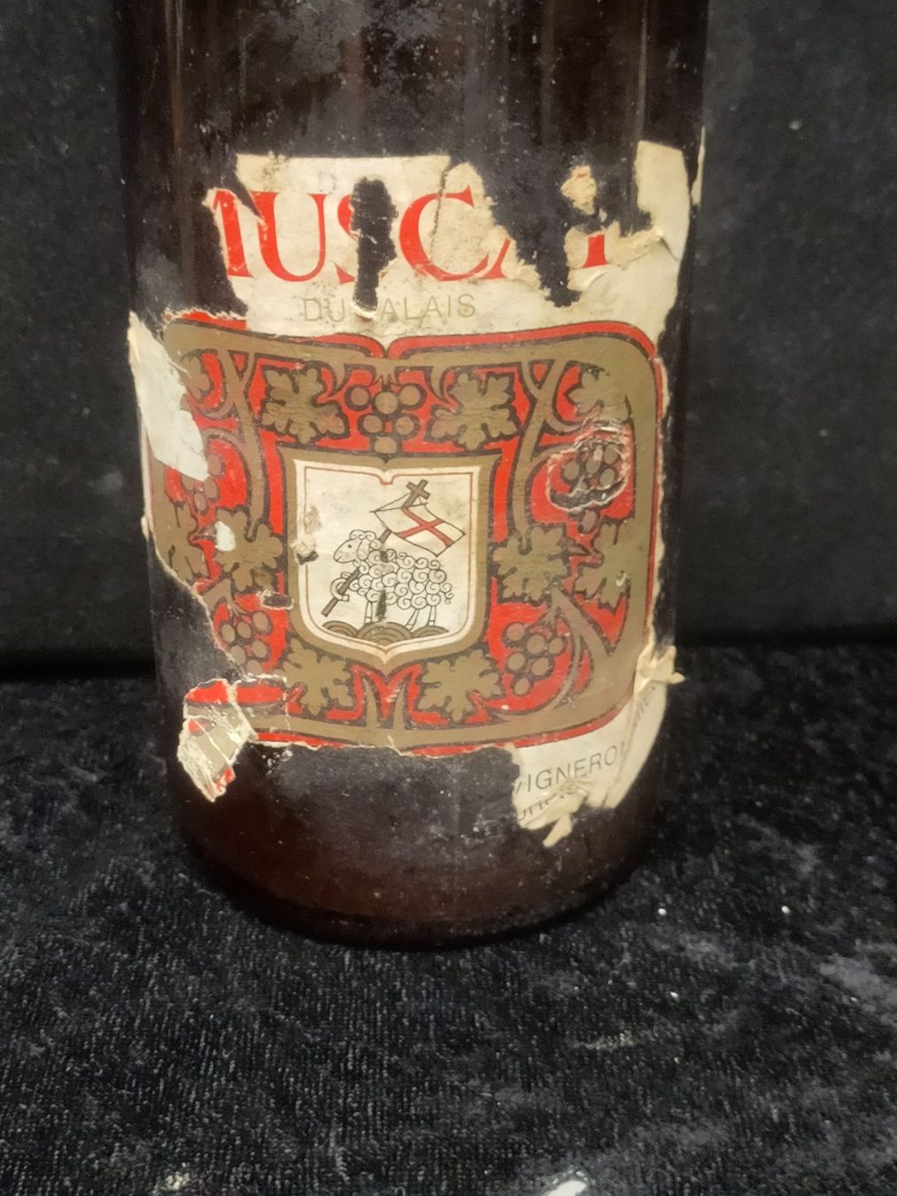 Vino: MUSCAT??? – Nuovo (secondo la descrizione) da Genève venduto da Leboucheoreilles 1