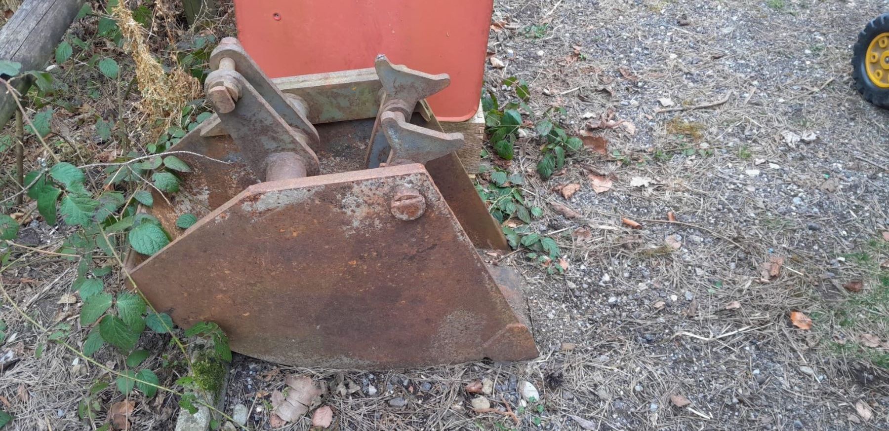 Gru: Mistkran/Heckbagger Icar Bazzoli B6S – Usato da Fischingen venduto da nat_9qn7 7