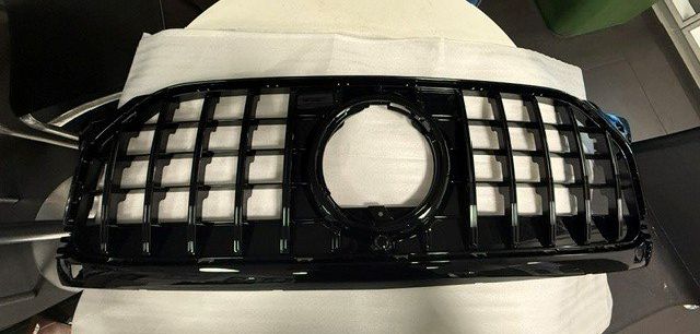Mercedes-Benz Alle Autoersatzteile: Kühlergrill Panamera – Neu und originalverpackt aus Pratteln von KEPRA