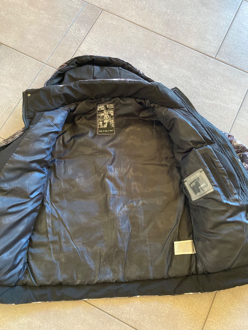 Giacche & Cappotti: Winterjacke Gr. M; X-Feel – Usato da Mosnang venduto da Kusli09 2
